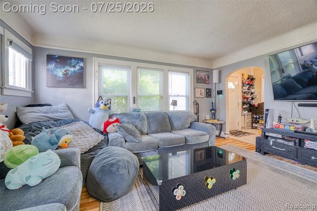 2114 Cumings Avenue, Flint, MI 48503