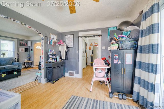 2114 Cumings Avenue, Flint, MI 48503
