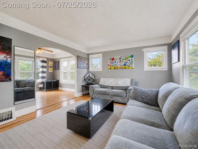 2114 Cumings Avenue, Flint, MI 48503