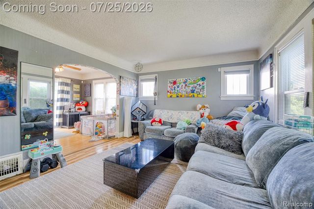 2114 Cumings Avenue, Flint, MI 48503