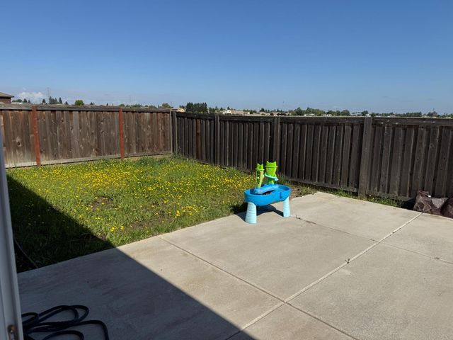 9653 Respect Dr, Sacramento, CA 95829