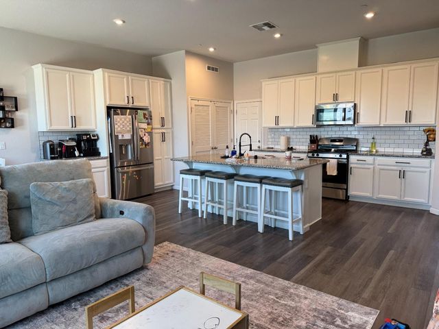 9653 Respect Dr, Sacramento, CA 95829