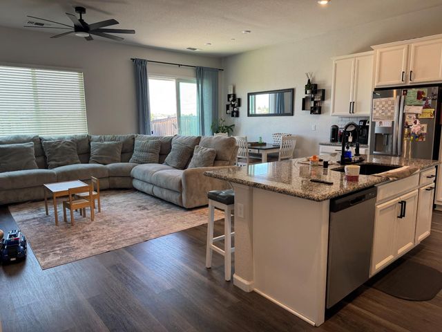 9653 Respect Dr, Sacramento, CA 95829