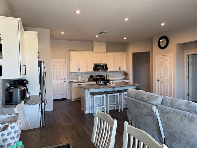 9653 Respect Dr, Sacramento, CA 95829
