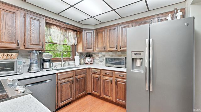 537 E Till Road, Fort Wayne, IN 46825