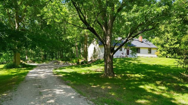 537 E Till Road, Fort Wayne, IN 46825