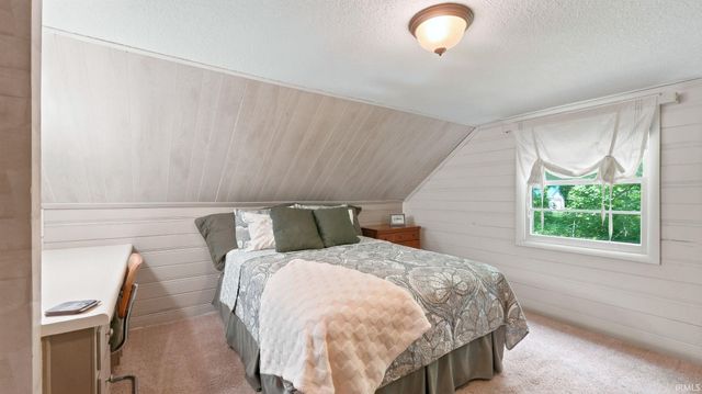537 E Till Road, Fort Wayne, IN 46825