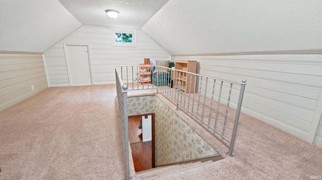537 E Till Road, Fort Wayne, IN 46825