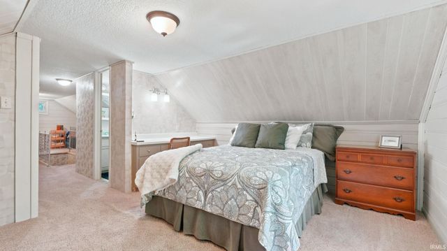 537 E Till Road, Fort Wayne, IN 46825