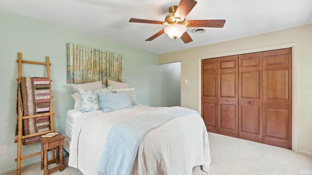 537 E Till Road, Fort Wayne, IN 46825
