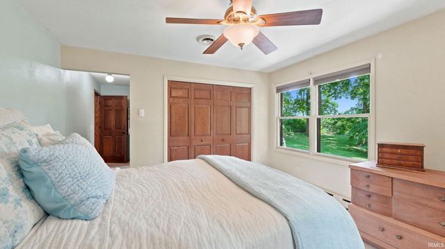 537 E Till Road, Fort Wayne, IN 46825