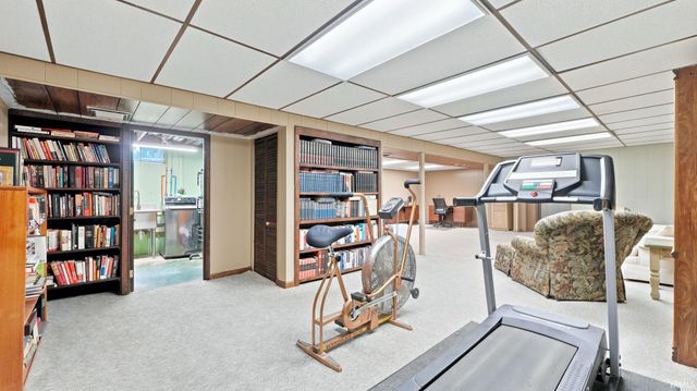 537 E Till Road, Fort Wayne, IN 46825