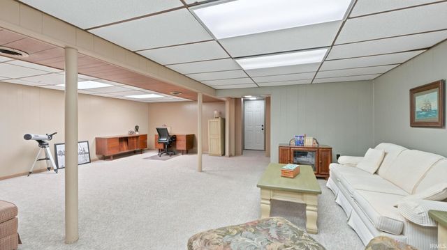 537 E Till Road, Fort Wayne, IN 46825
