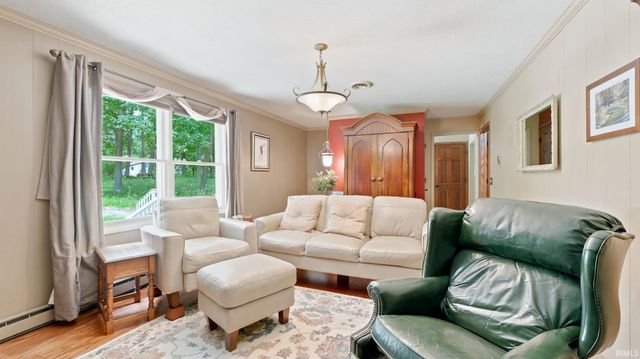 537 E Till Road, Fort Wayne, IN 46825