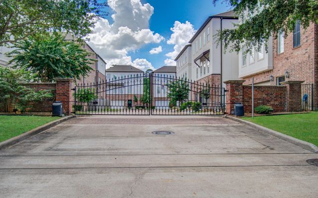 1743 Dominica Drive, Houston, TX 77345