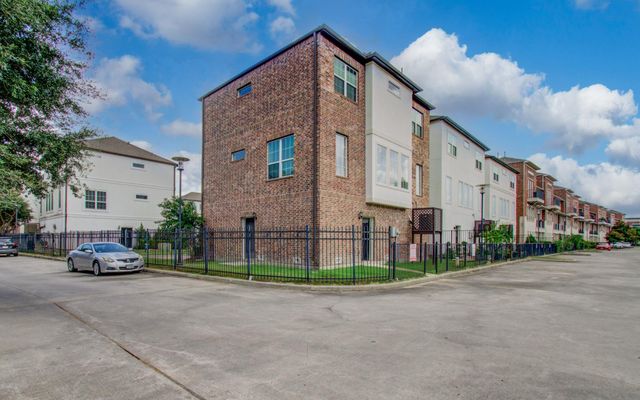 1743 Dominica Drive, Houston, TX 77345