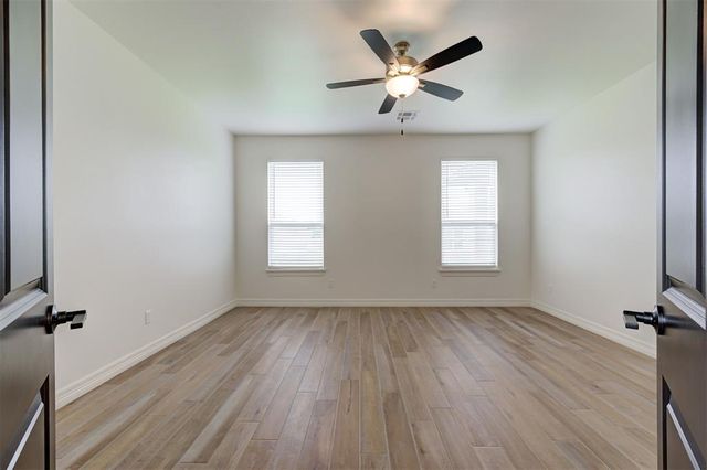 7713 Wilshire Woods Drive, Yukon, OK 73099