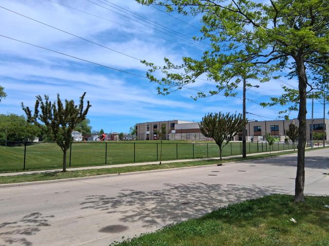 1008 11th STREET, Racine, WI 53403