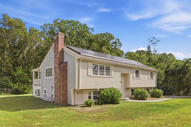 14 Bramble Bush Drive, Sandwich, MA 02644