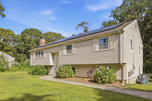 14 Bramble Bush Drive, Sandwich, MA 02644