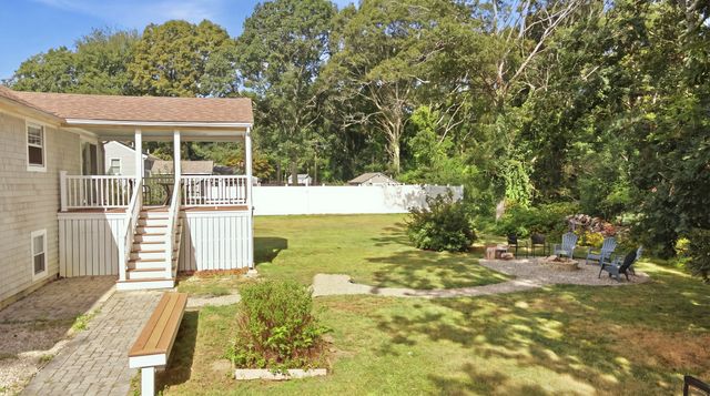 14 Bramble Bush Drive, Sandwich, MA 02644