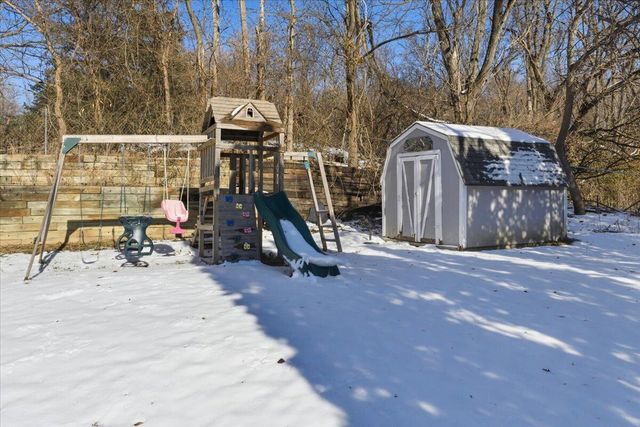 825 MCKENZIE Avenue, Council Bluffs, IA 51503