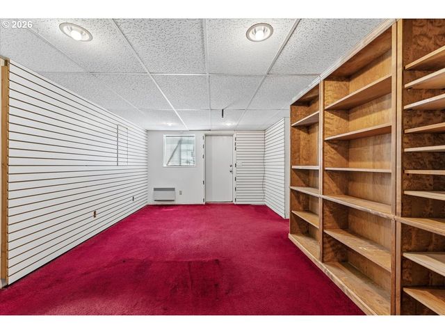 7905 Sw ELMWOOD St, Portland, OR 97223