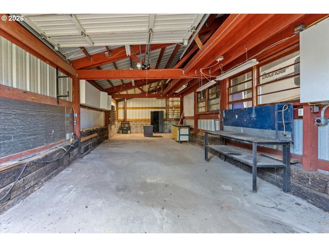 7905 Sw ELMWOOD St, Portland, OR 97223