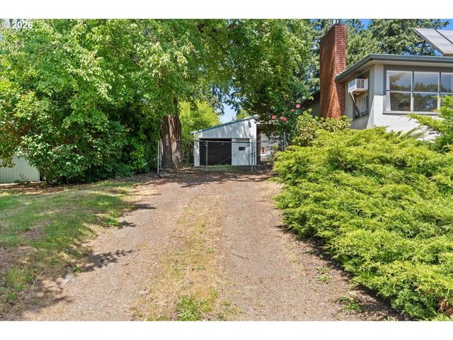 7905 Sw ELMWOOD St, Portland, OR 97223