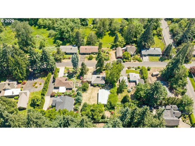7905 Sw ELMWOOD St, Portland, OR 97223