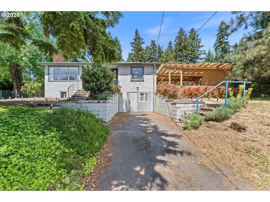 7905 Sw ELMWOOD St, Portland, OR 97223