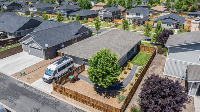 742 NE Union Loop, Prineville, OR 97754