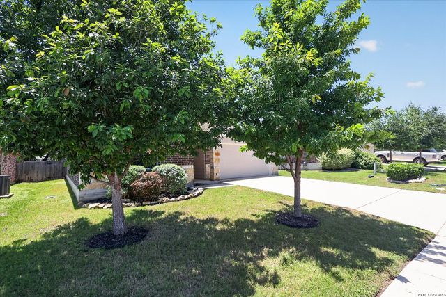 1051 Raceland, San Antonio, TX 78245