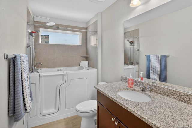 1051 Raceland, San Antonio, TX 78245