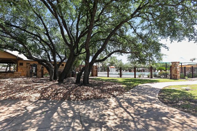 1051 Raceland, San Antonio, TX 78245
