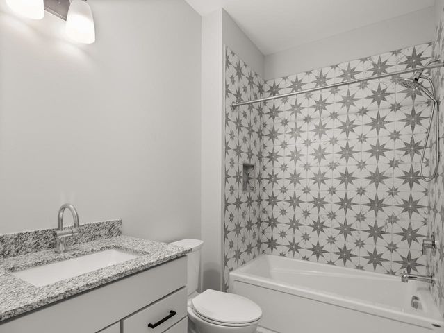 63 Daniel Drive, South Burlington, VT 05403