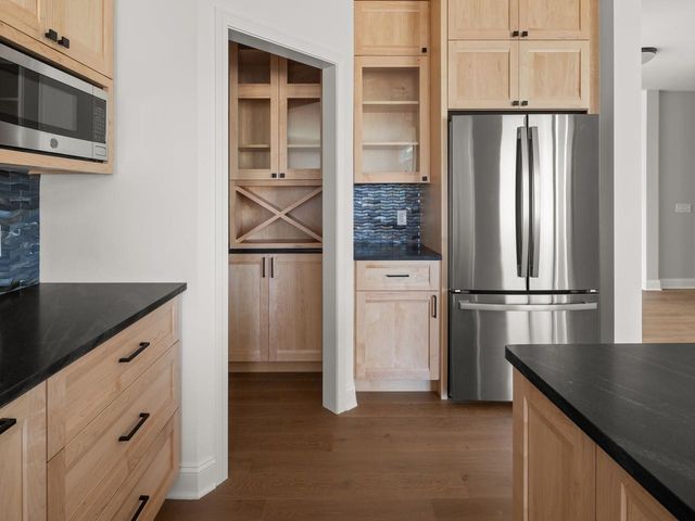 63 Daniel Drive, South Burlington, VT 05403