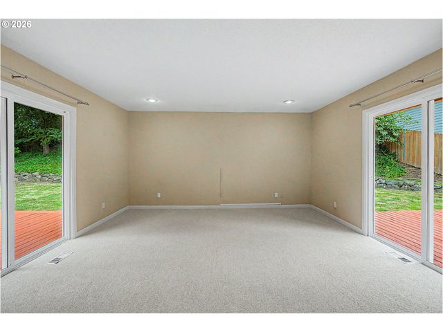 9940 Sw TERWILLIGER Blvd, Portland, OR 97219