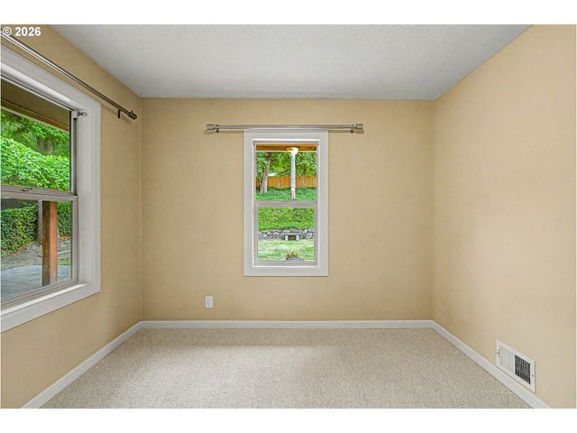 9940 Sw TERWILLIGER Blvd, Portland, OR 97219