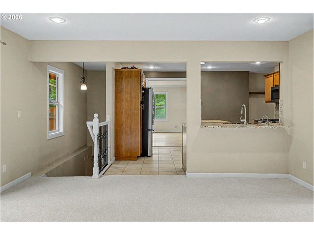 9940 Sw TERWILLIGER Blvd, Portland, OR 97219