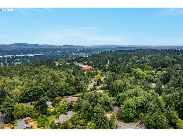 9940 Sw TERWILLIGER Blvd, Portland, OR 97219