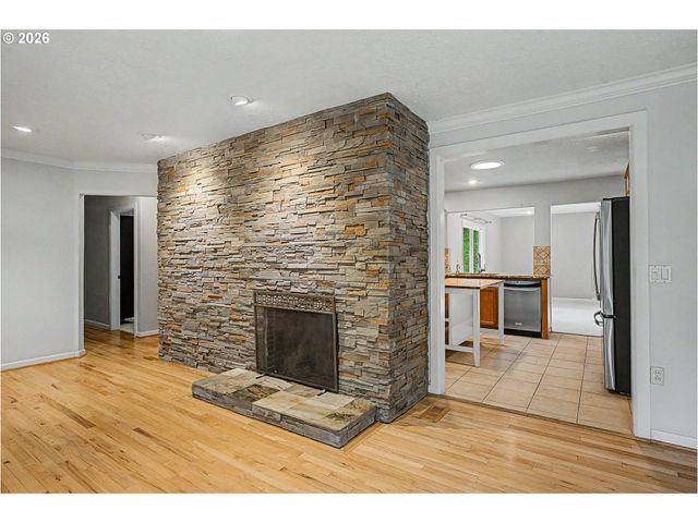 9940 Sw TERWILLIGER Blvd, Portland, OR 97219