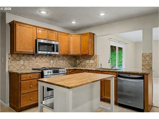 9940 Sw TERWILLIGER Blvd, Portland, OR 97219