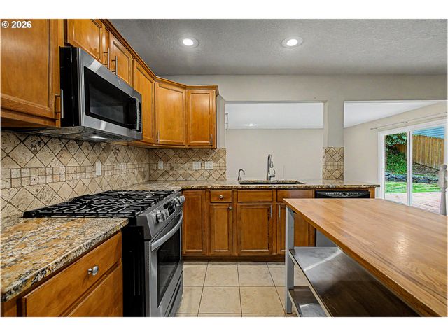 9940 Sw TERWILLIGER Blvd, Portland, OR 97219