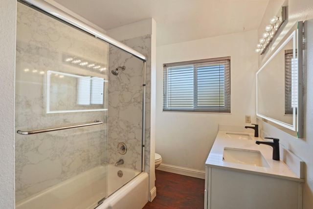 8402 Roxburgh Way, Stockton, CA 95209