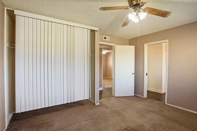 8402 Roxburgh Way, Stockton, CA 95209