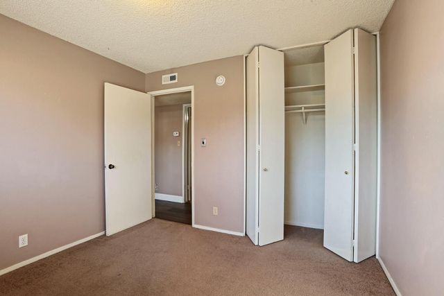 8402 Roxburgh Way, Stockton, CA 95209