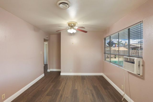 8402 Roxburgh Way, Stockton, CA 95209