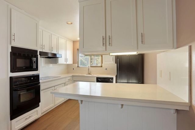 8402 Roxburgh Way, Stockton, CA 95209