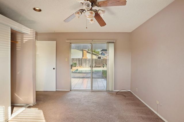 8402 Roxburgh Way, Stockton, CA 95209